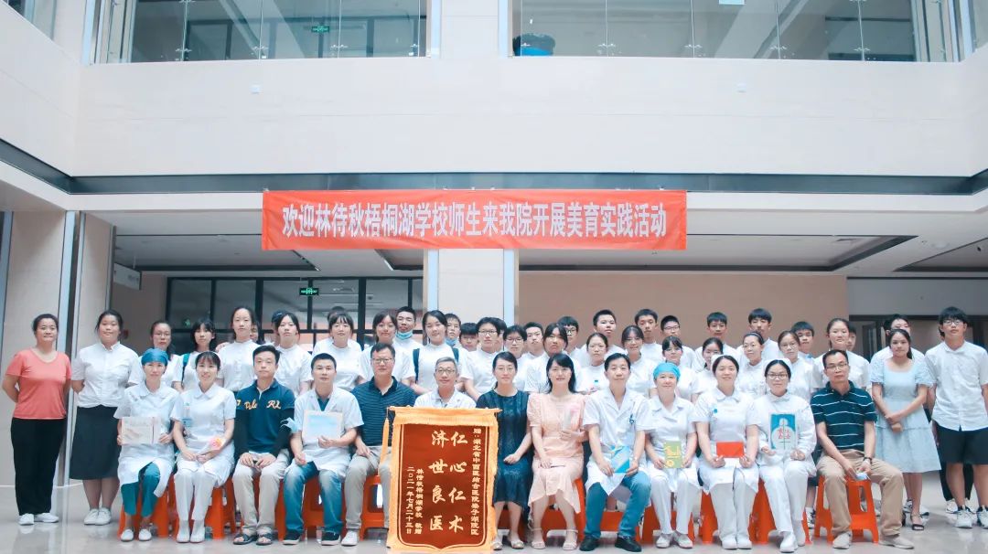 我从未见过英雄，直到看到平凡而伟大的他们