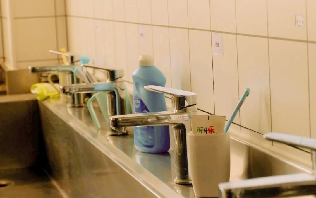 林待秋梧桐湖学校小学的寄宿日常(图38) 图片